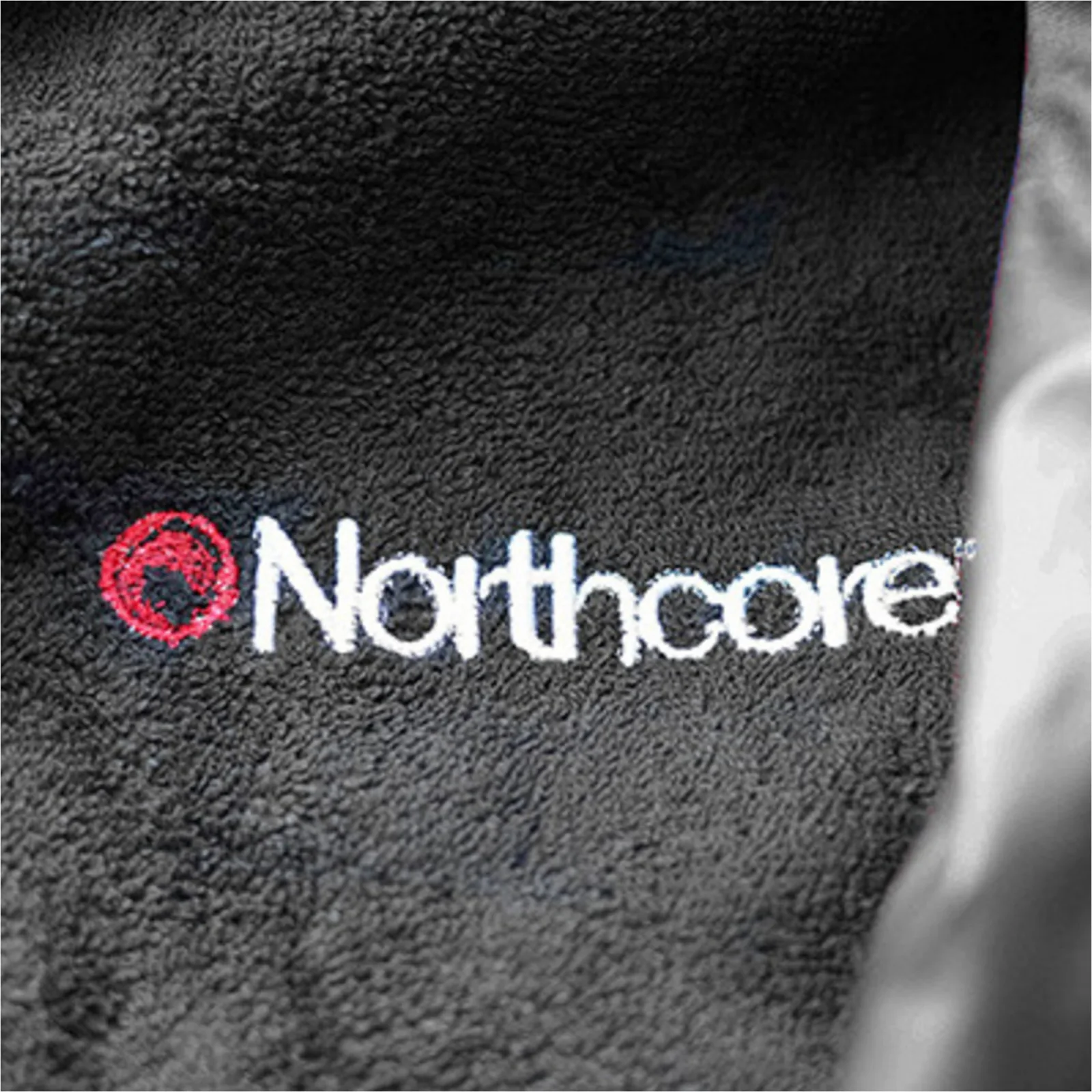 2026 Northcore Beach Basha Pro 4 Season Changing Robe NOCO24E - Black