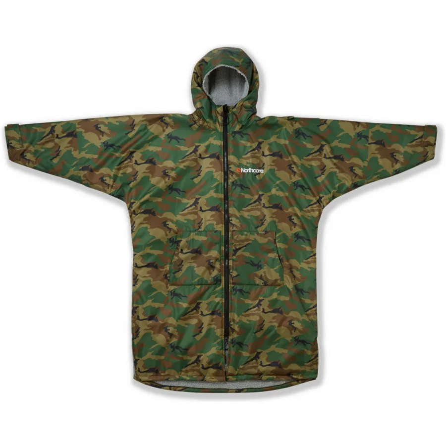2026 Northcore Beach Basha Sport Long Sleeve Changing Robe NOCO24N - Camo
