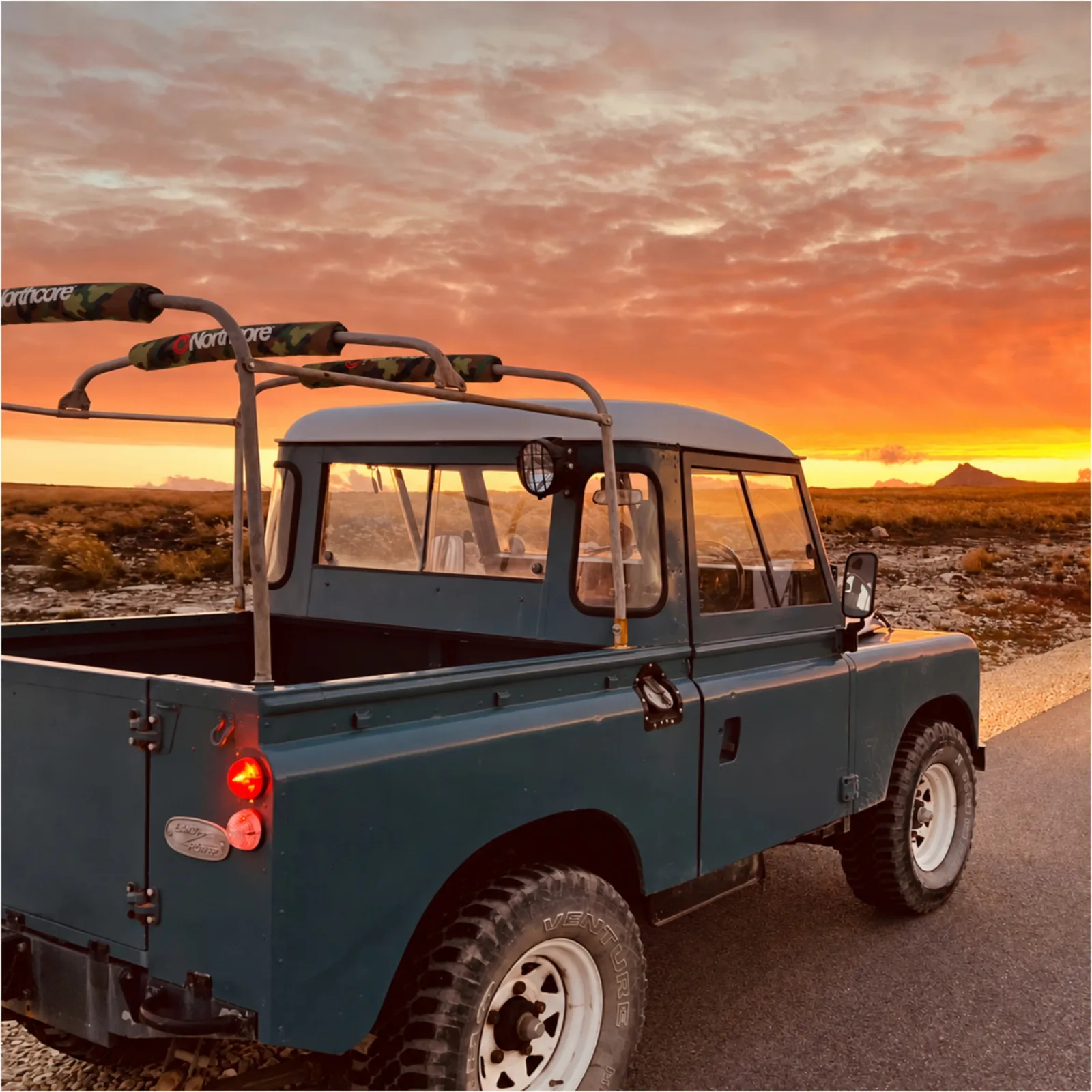 2026 Northcore Roof Rack Wide Load 72cm Pads NOCO21BB - Camo