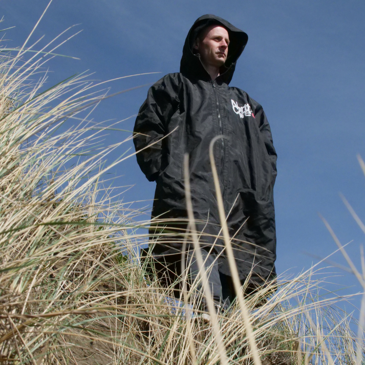 Northcore Beach Basha PRO Changing Robe - Black